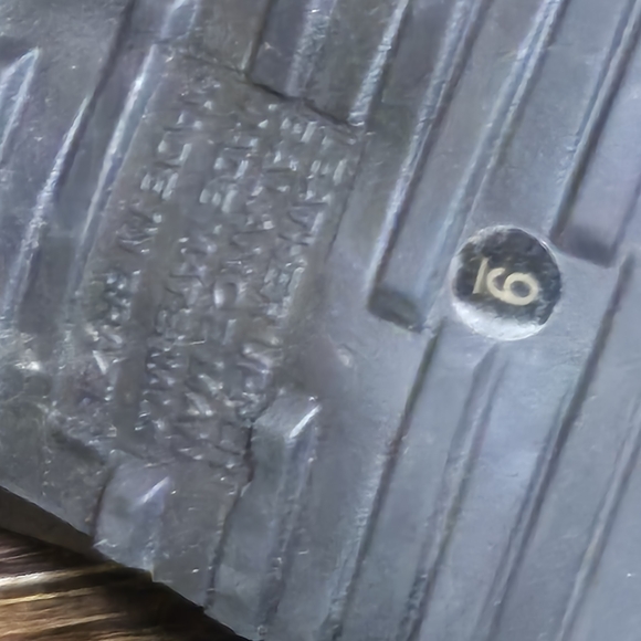 Chic Black Women's Shoes - Picture 7 of 15